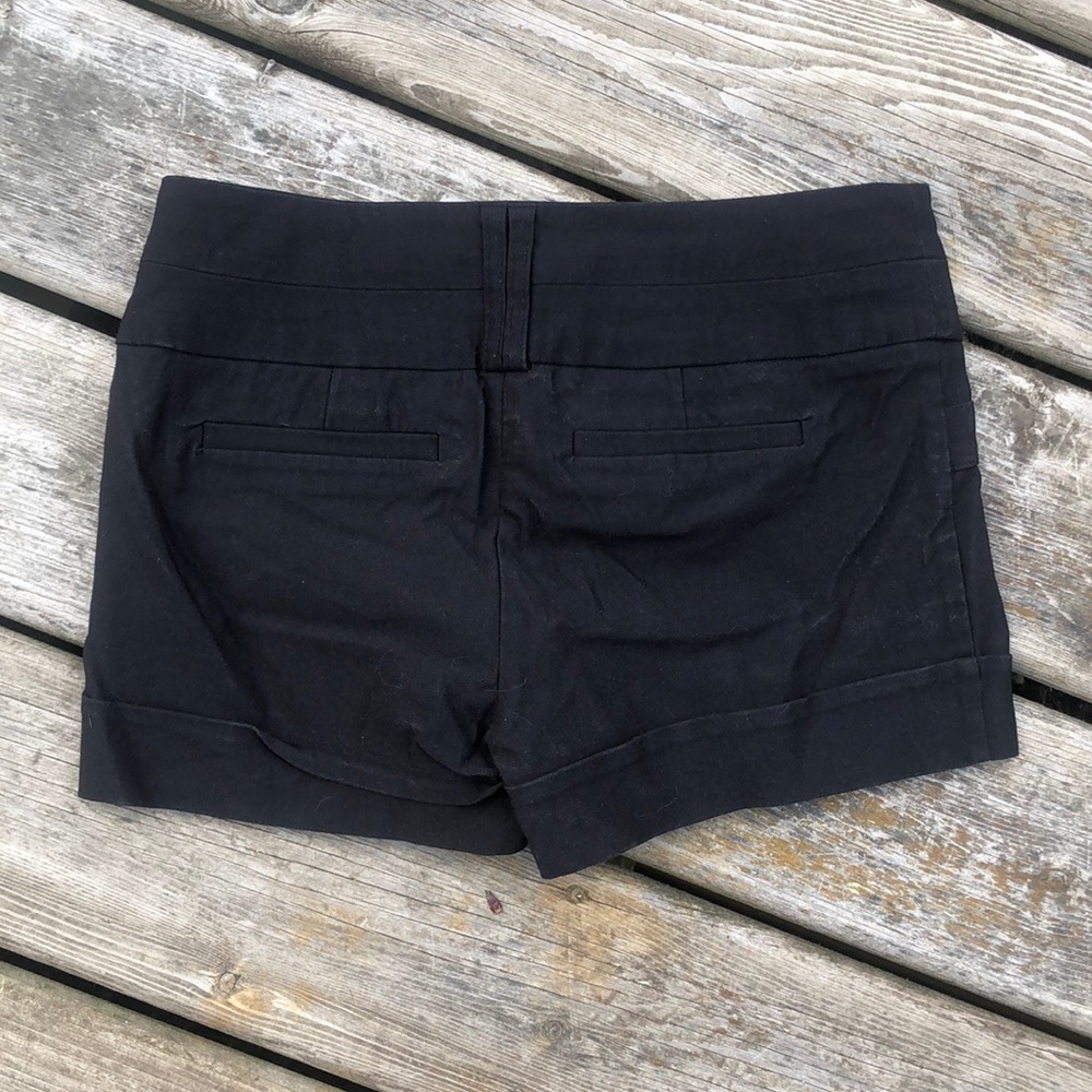 Dynamite Shorts - Picture 3 of 6